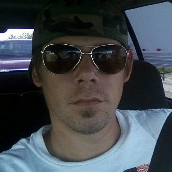 Meet your Posher, Jason - Picture 1 of 1